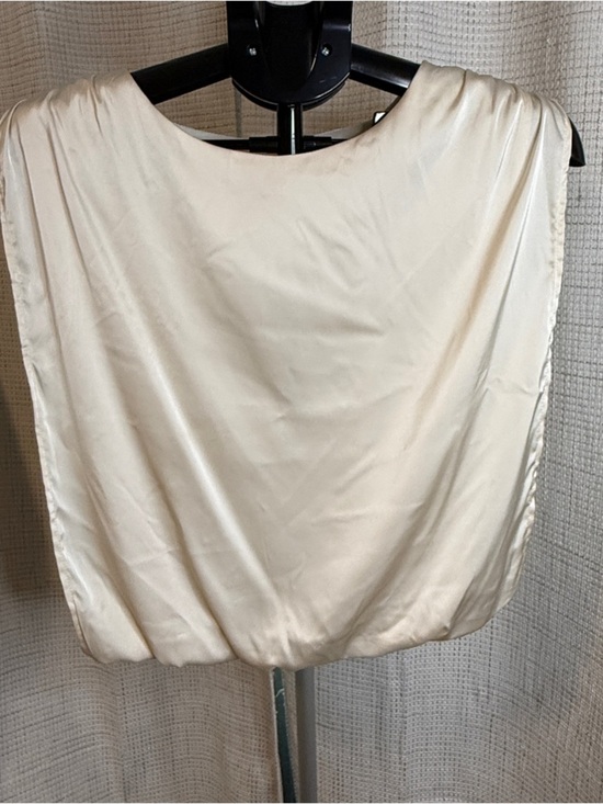 Flower And Feather Tops - Flower & Feather Blouse
